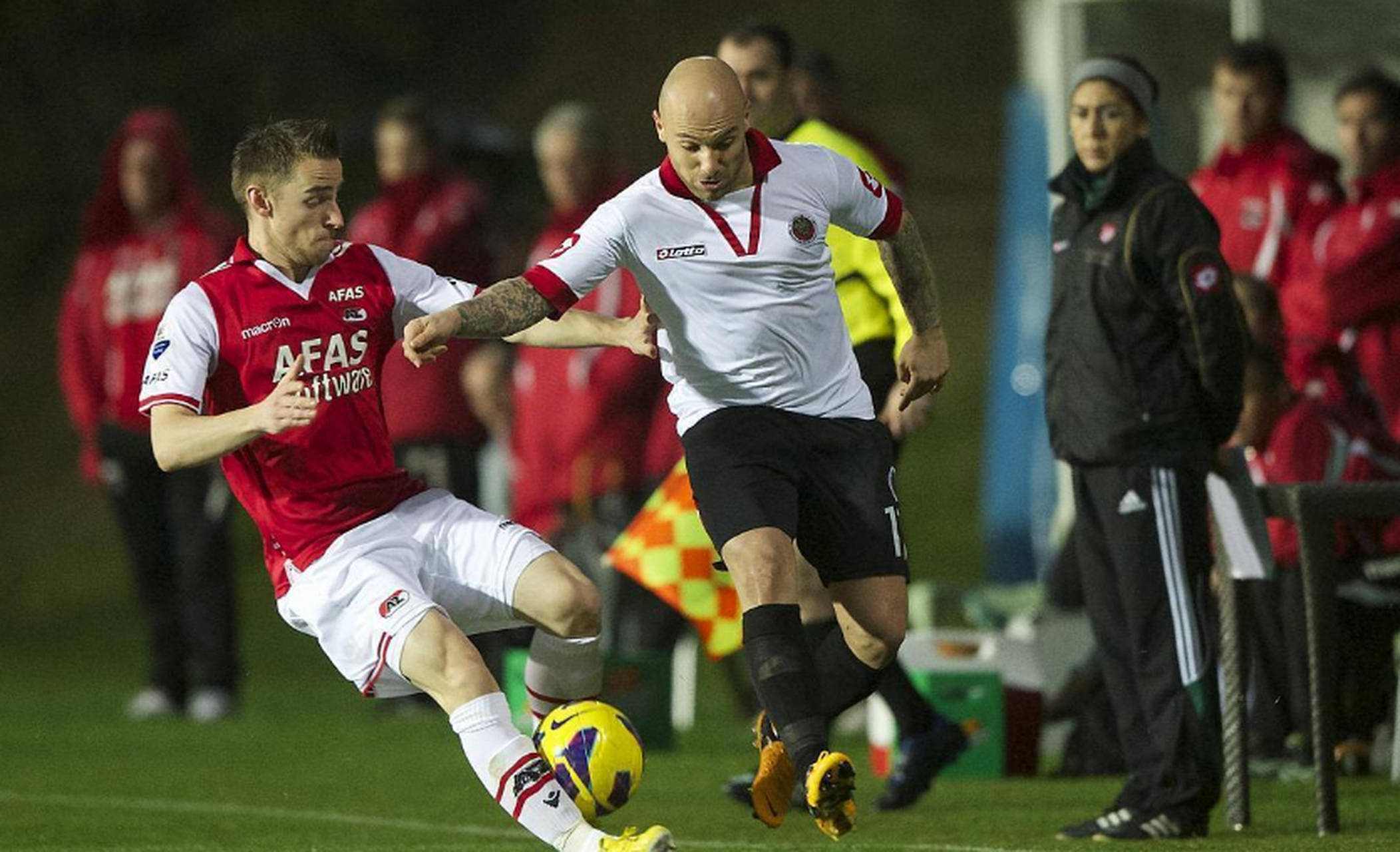 集结日荷甲焦点战；罗马复出首秀；压力陡增；阵容厚度经受考验的简单介绍