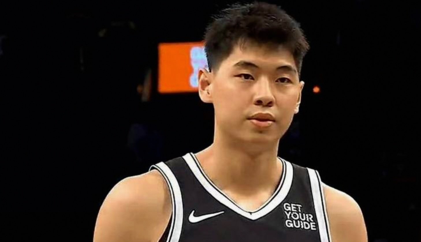包含广东宏远迎NBA季后赛关键赛，今晚更衣室发声，更衣室稳定，细节决定成败的词条