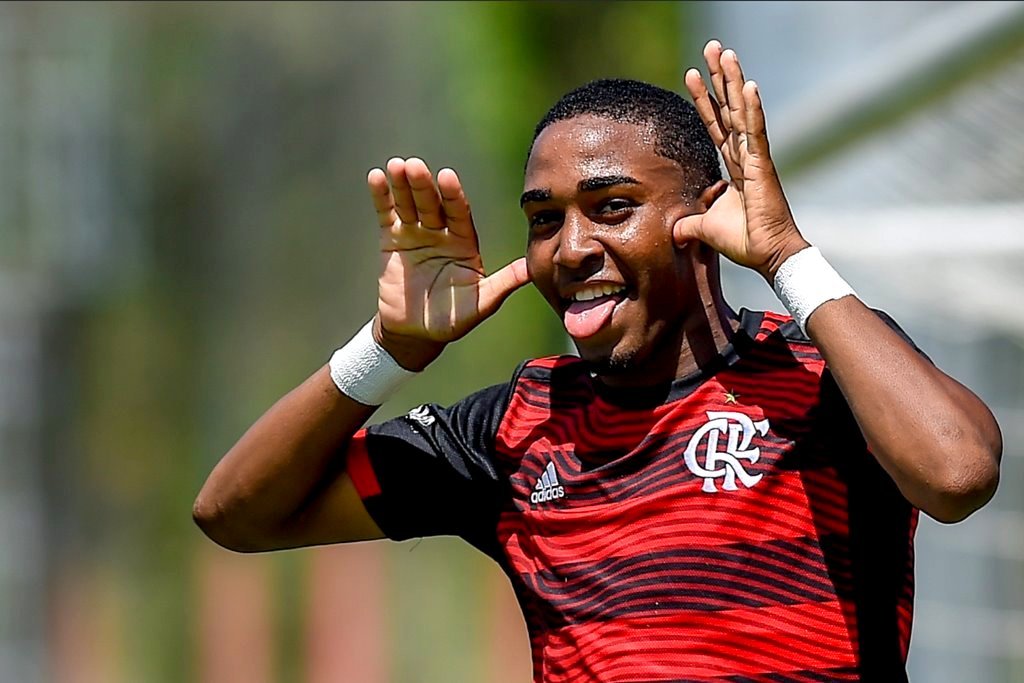 关于加时末段体能课后，马赛主帅复盘备战法国杯，球迷炸锅，球探报告显示潜力的信息