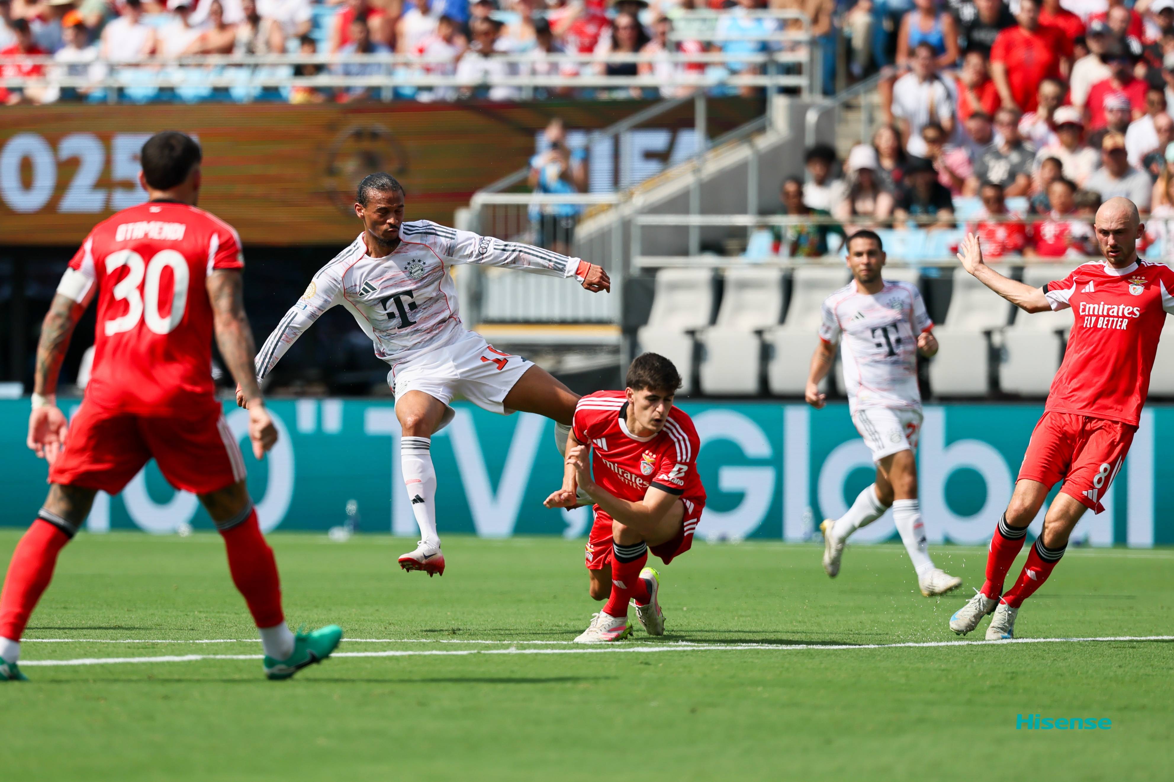 关于今夜体能课后；本菲卡遗憾出局备战英超；媒体盛赞；更衣室氛围转暖的信息